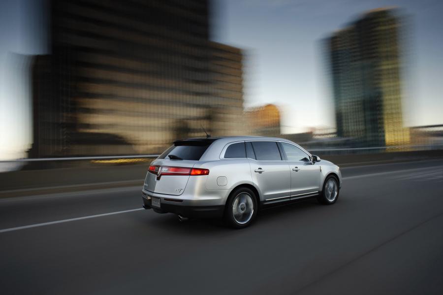  Lincoln MKT 2010 года  (фото 69 из 79)